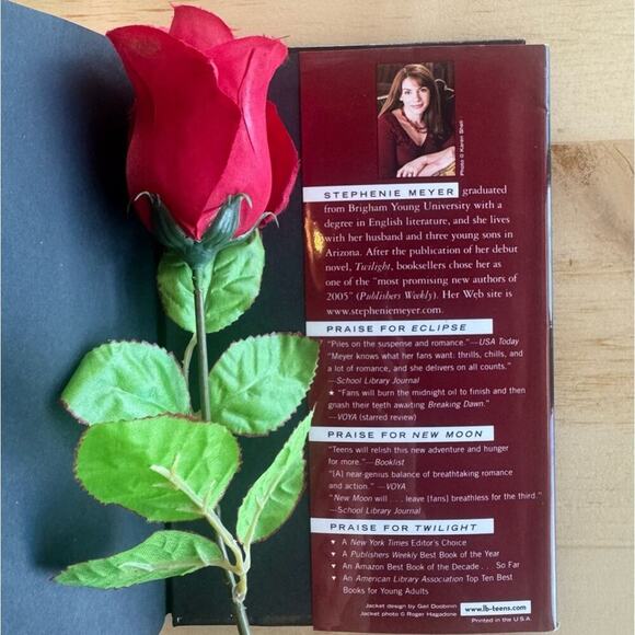 First Edition ECLIPSE ( Hardcover ) by Stephanie Meyer. 2007 . Book 3 of 5. - Picture 6 of 15